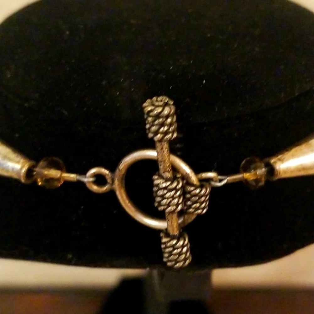 Stunning Beaded Necklace - Picture 4 of 6